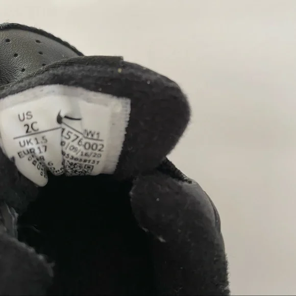 Nike Black with Color Changing Hologram Swoosh Size 2 - Picture 5 of 5